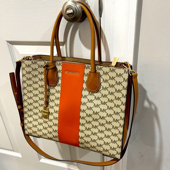 Michael Kors Center Stripe convertible large tote - Picture 2 of 7